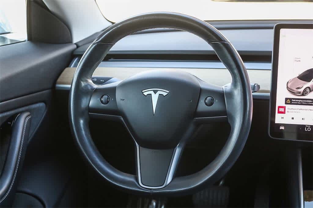 Thumbnail: 2018 Tesla Model 3 - 15