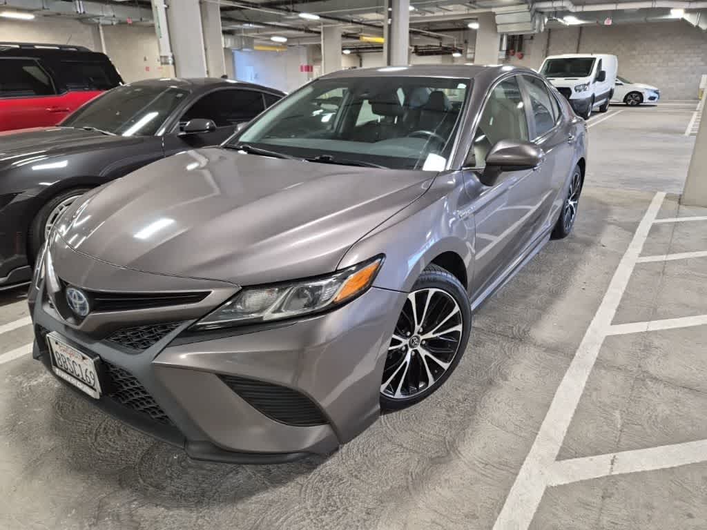 2018 Toyota Camry SE