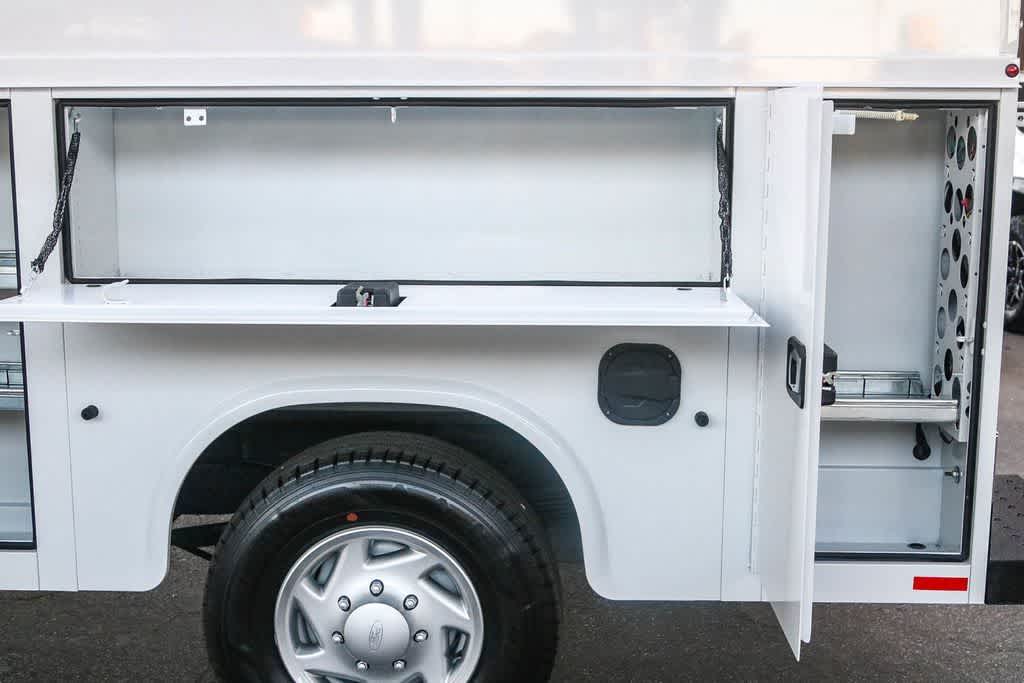Thumbnail: 2026 Ford Econoline - 15