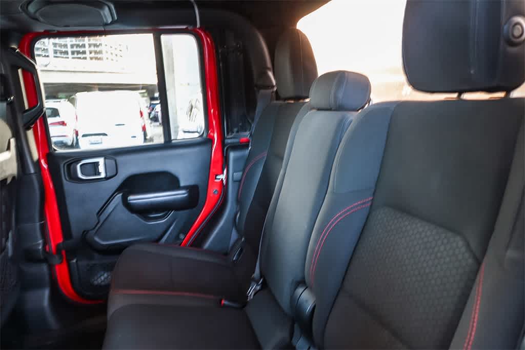 Thumbnail: 2020 Jeep Gladiator - 19