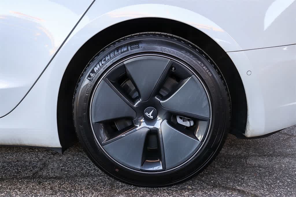 Thumbnail: 2021 Tesla Model 3 - 10