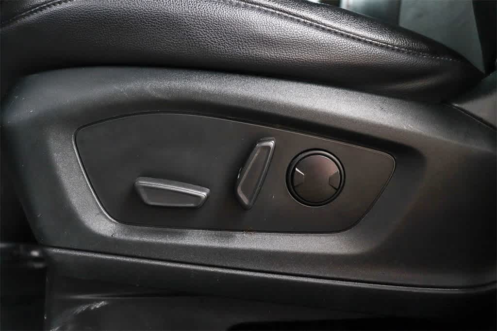 Thumbnail: 2022 Ford Explorer - 22