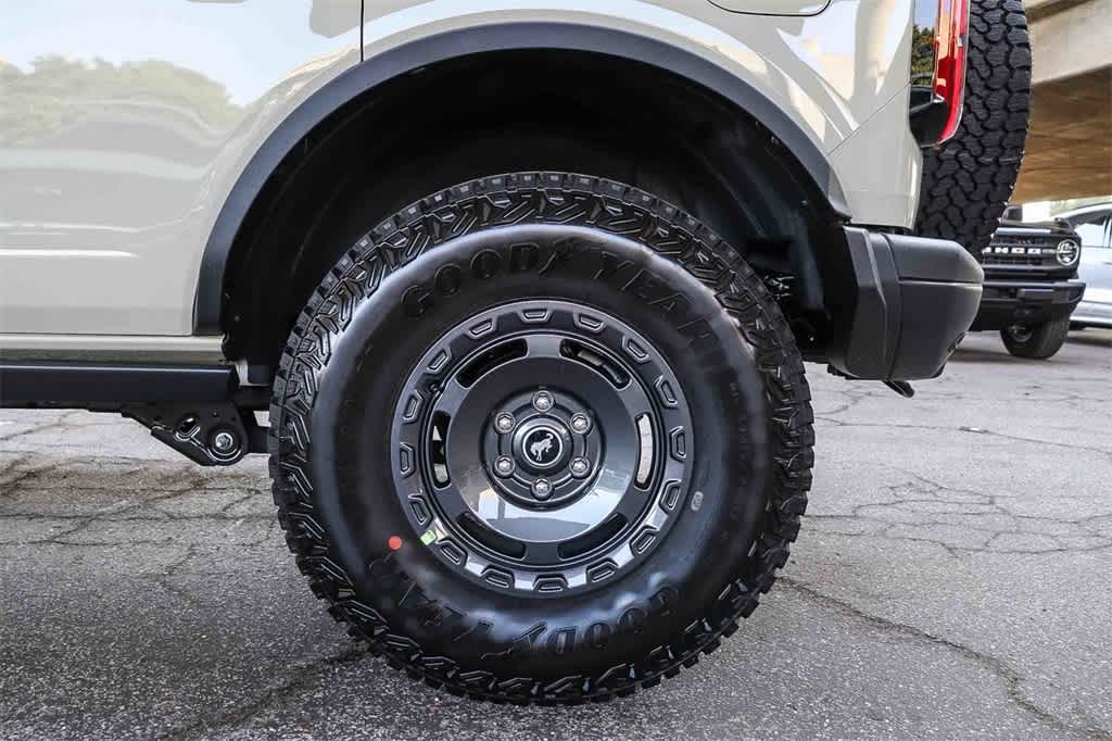 Thumbnail: 2025 Ford Bronco - 10