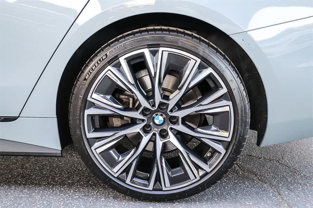 Thumbnail: 2022 BMW 4 Series - 10