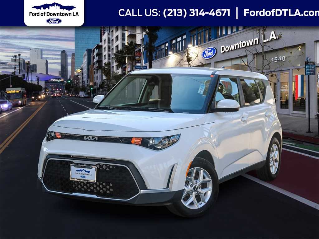 2023 Kia Soul LX Hero Image