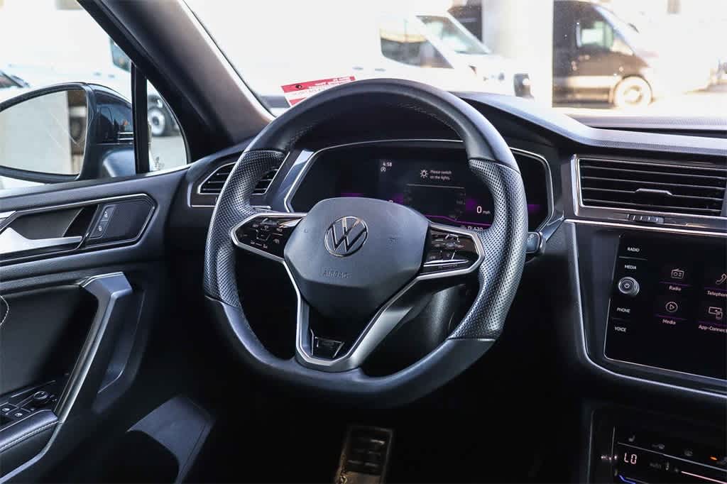 Thumbnail: 2022 Volkswagen Tiguan - 16