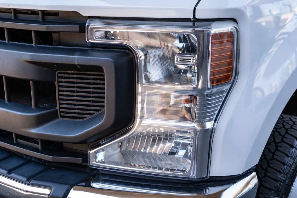 2020 Ford F-350 Super Duty Chassis Cab XL - Photo 9