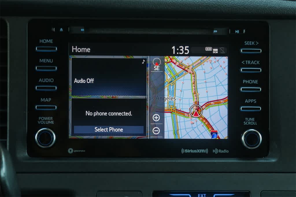 Thumbnail: 2020 Toyota Sienna - 15