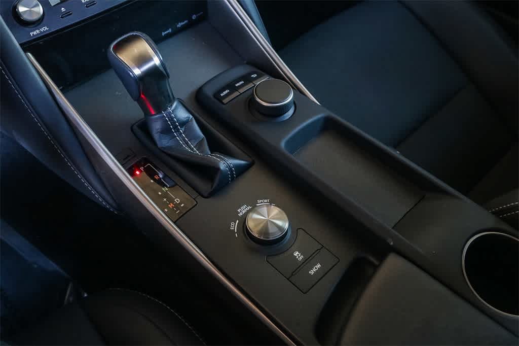 Thumbnail: 2018 Lexus IS - 20