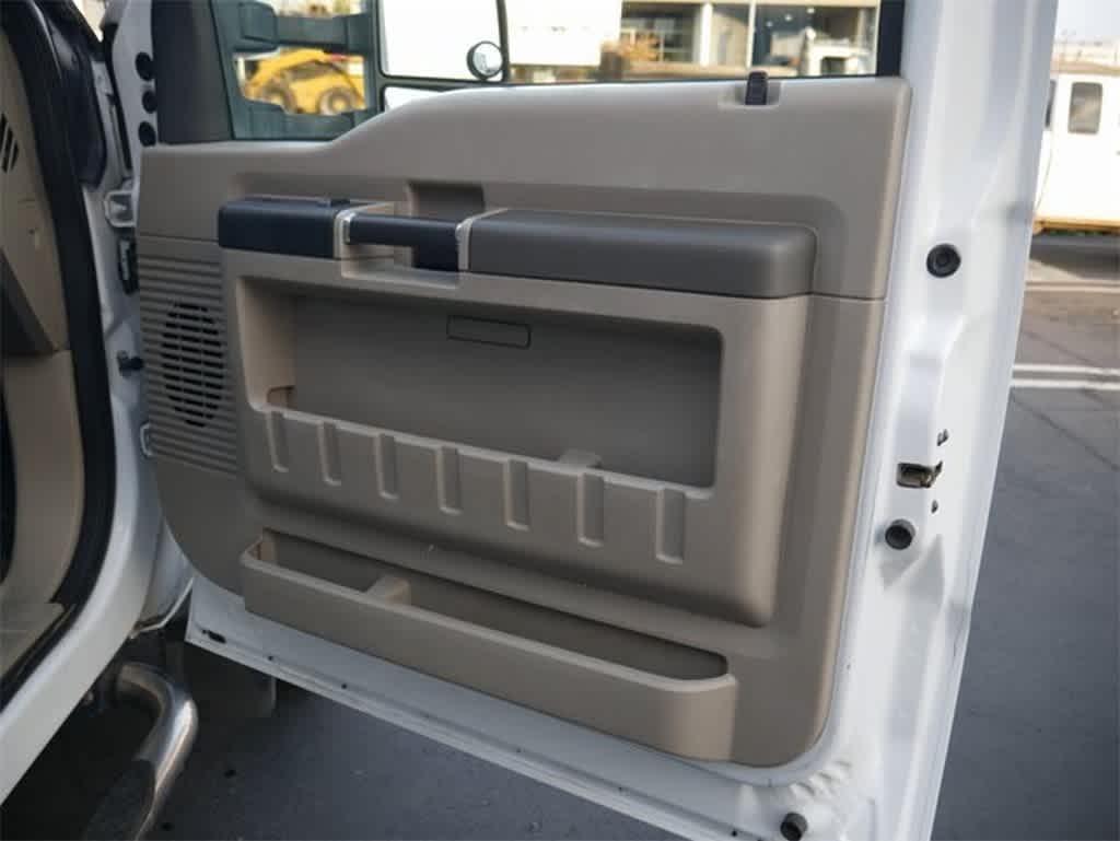 Thumbnail: 2008 Ford F-550 - 23