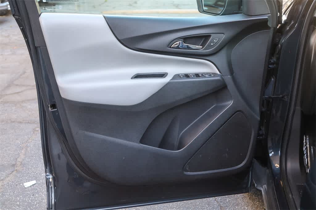 Thumbnail: 2022 Chevrolet Equinox - 22