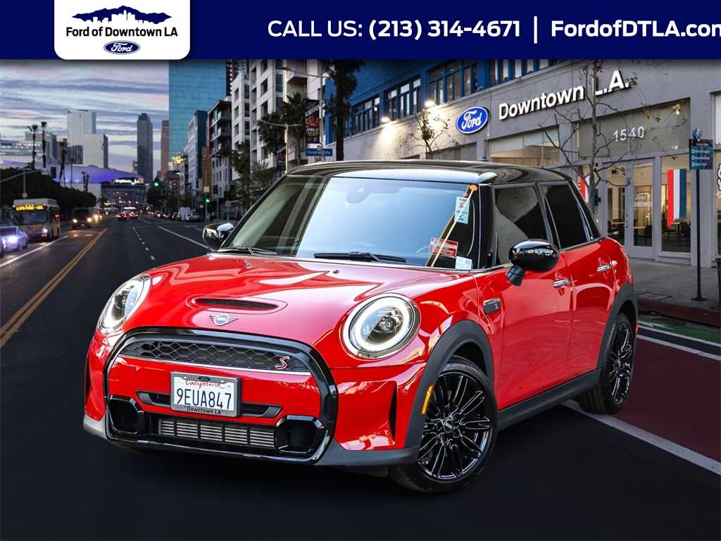 2023 MINI Hardtop 4 Door S's photo