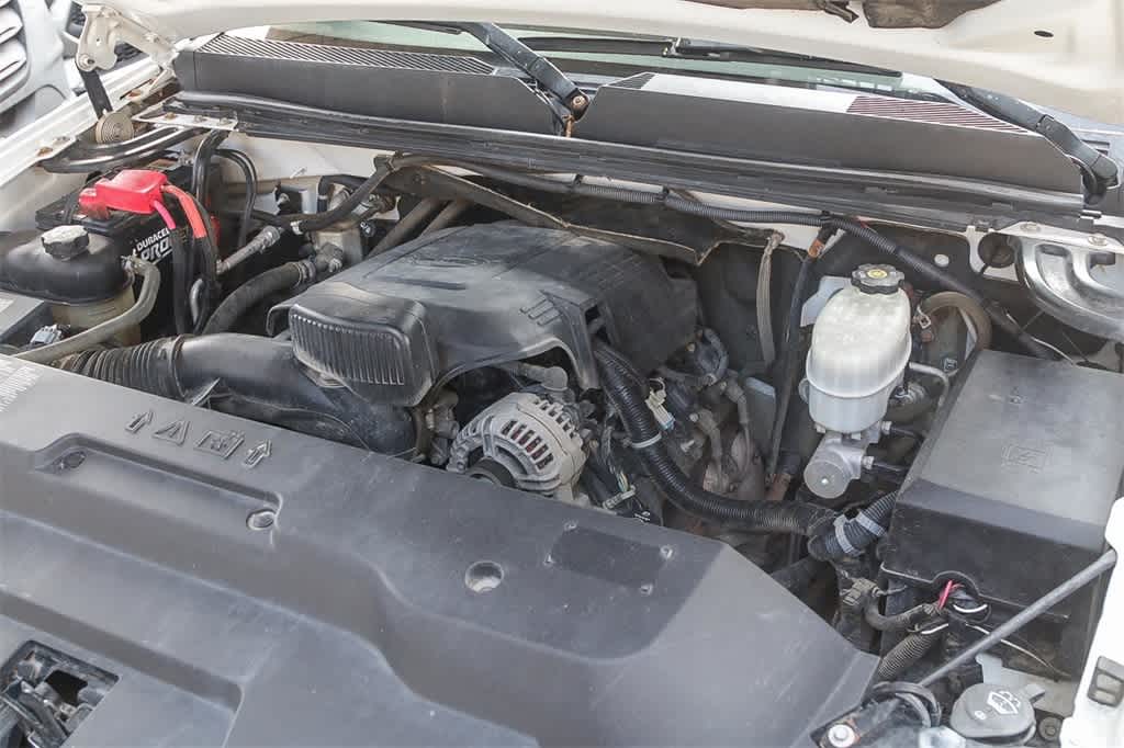 Thumbnail: 2011 GMC Sierra 3500 - 26