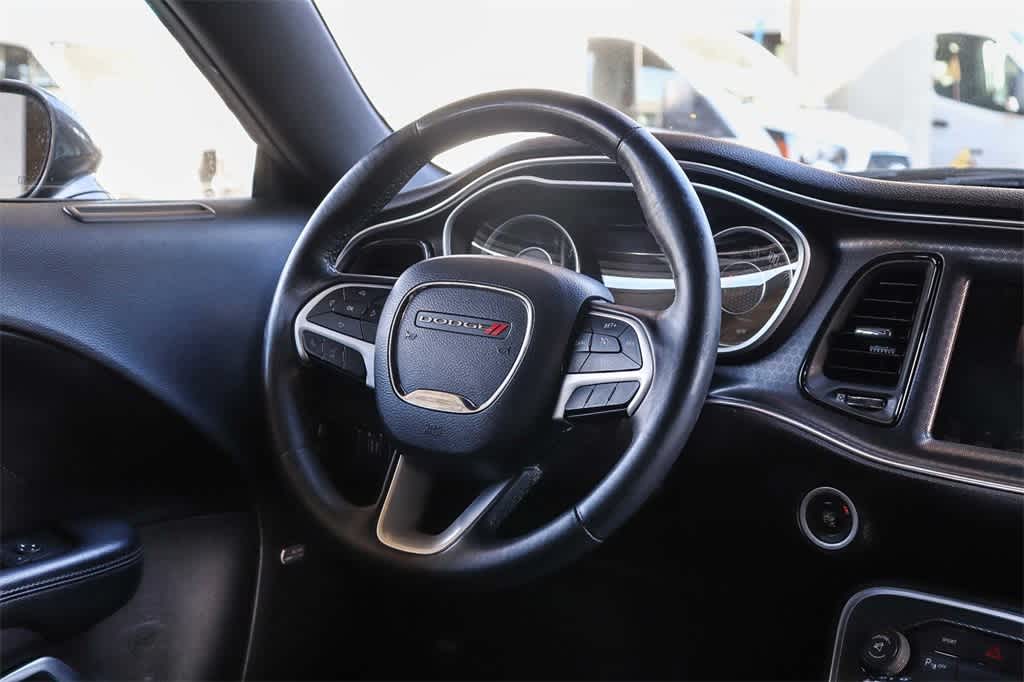 Thumbnail: 2015 Dodge Challenger - 16