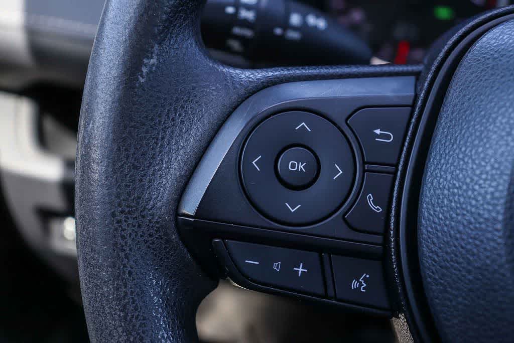 Thumbnail: 2021 Toyota RAV4 - 21