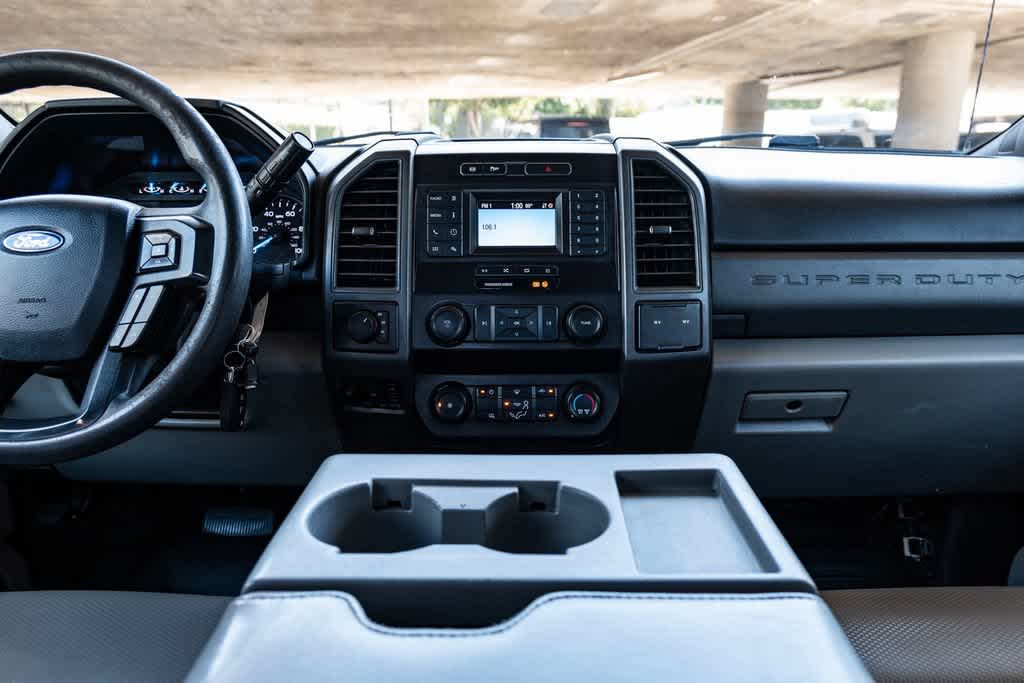2020 Ford F-350 Super Duty Chassis Cab XL - Photo 14