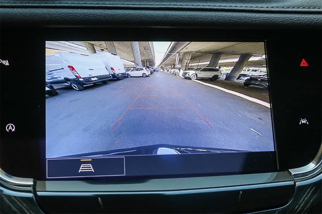 Thumbnail: 2022 Cadillac XT6 - 28