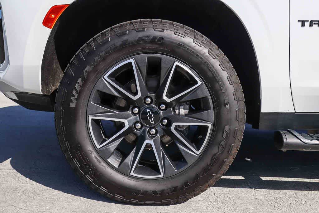 Thumbnail: 2022 Chevrolet Tahoe - 6