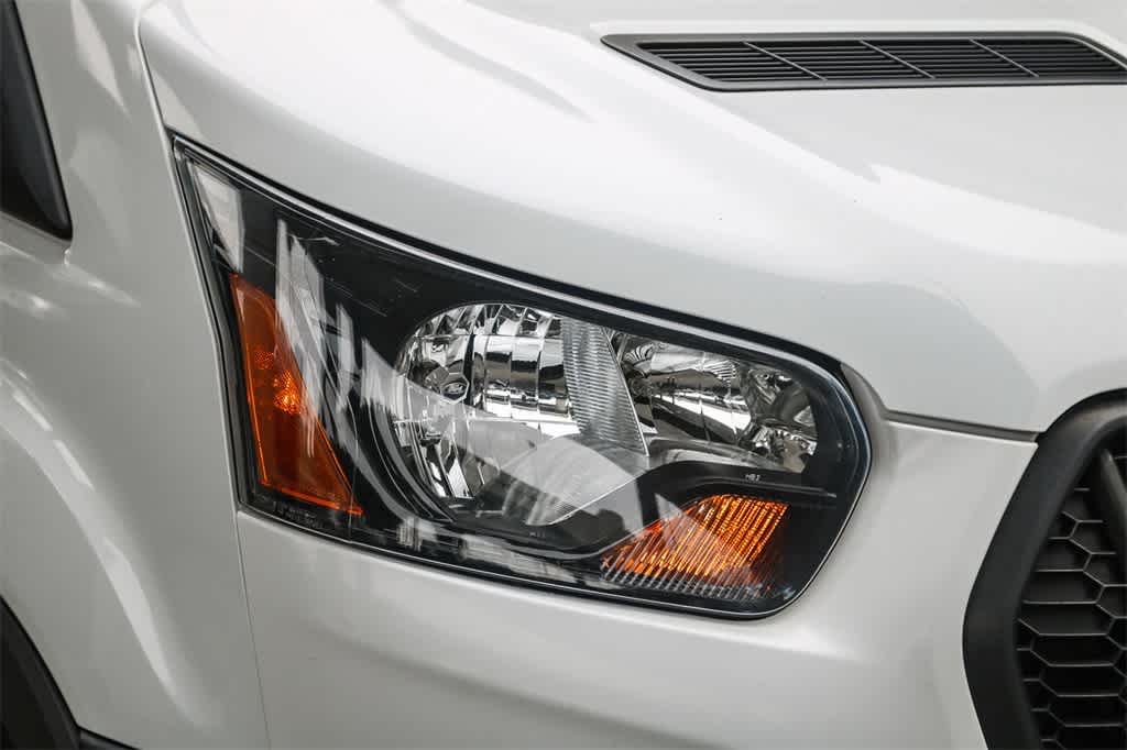 Thumbnail: 2021 Ford Transit Series - 4