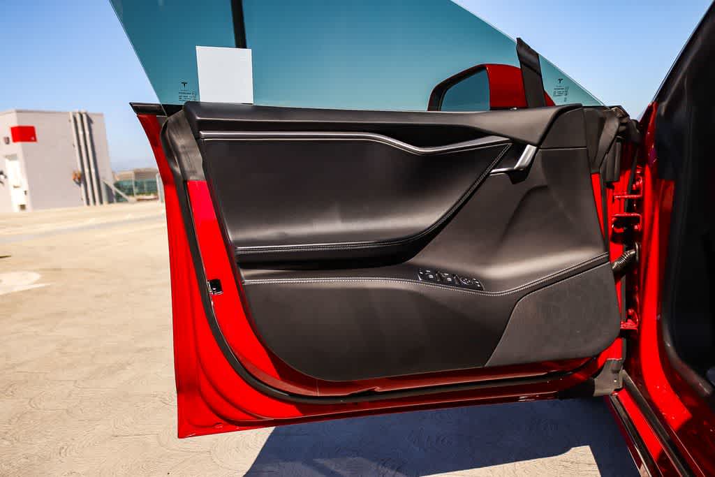 Thumbnail: 2019 Tesla Model S - 21