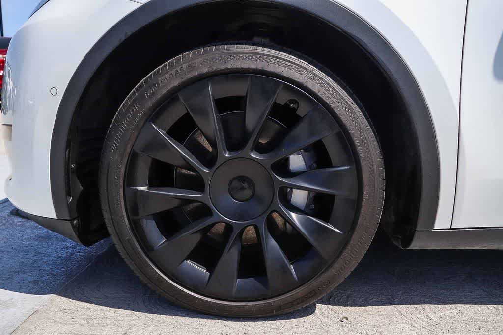 Thumbnail: 2021 Tesla Model Y - 11