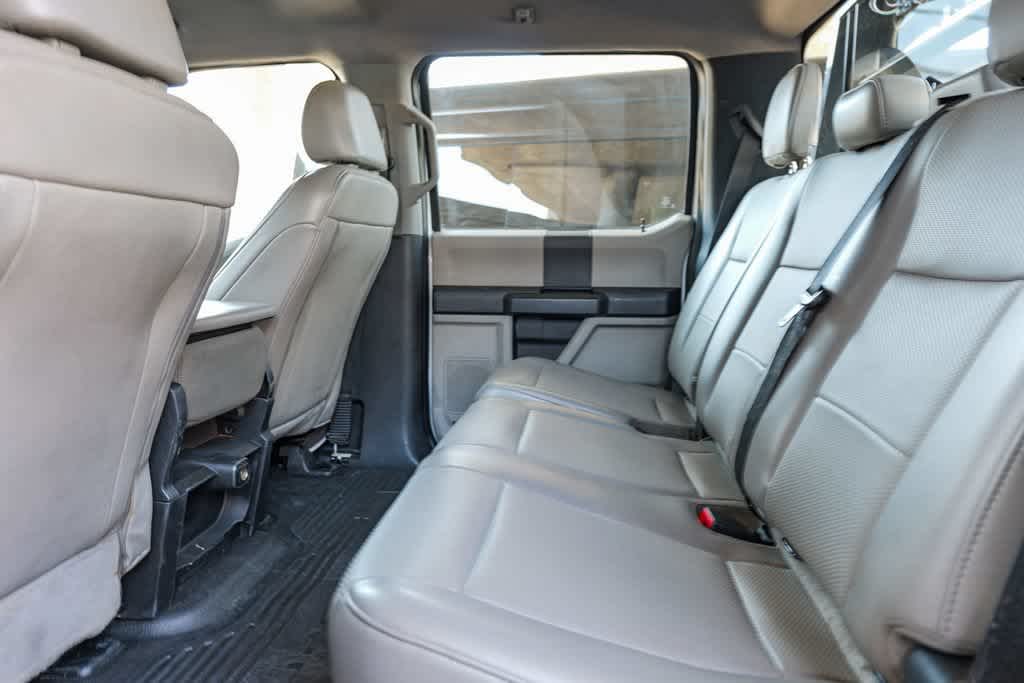 2020 Ford F-350 Super Duty Chassis Cab XL - Photo 18