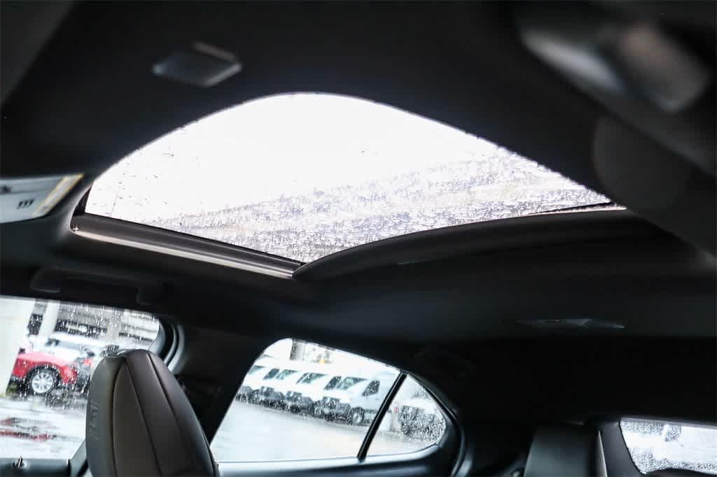 Thumbnail: 2019 Lexus UX - 25