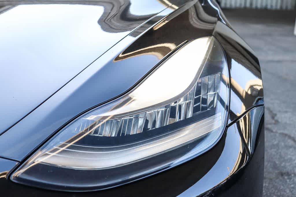 Thumbnail: 2018 Tesla Model 3 - 7