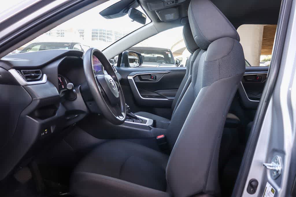 Thumbnail: 2024 Toyota RAV4 - 17