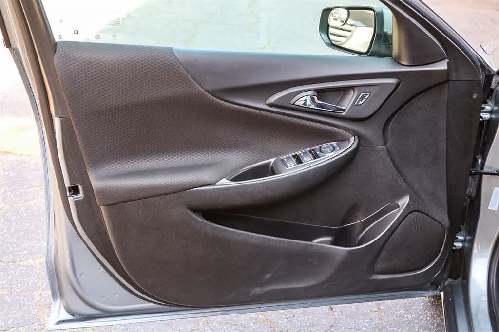 Thumbnail: 2023 Chevrolet Malibu - 22