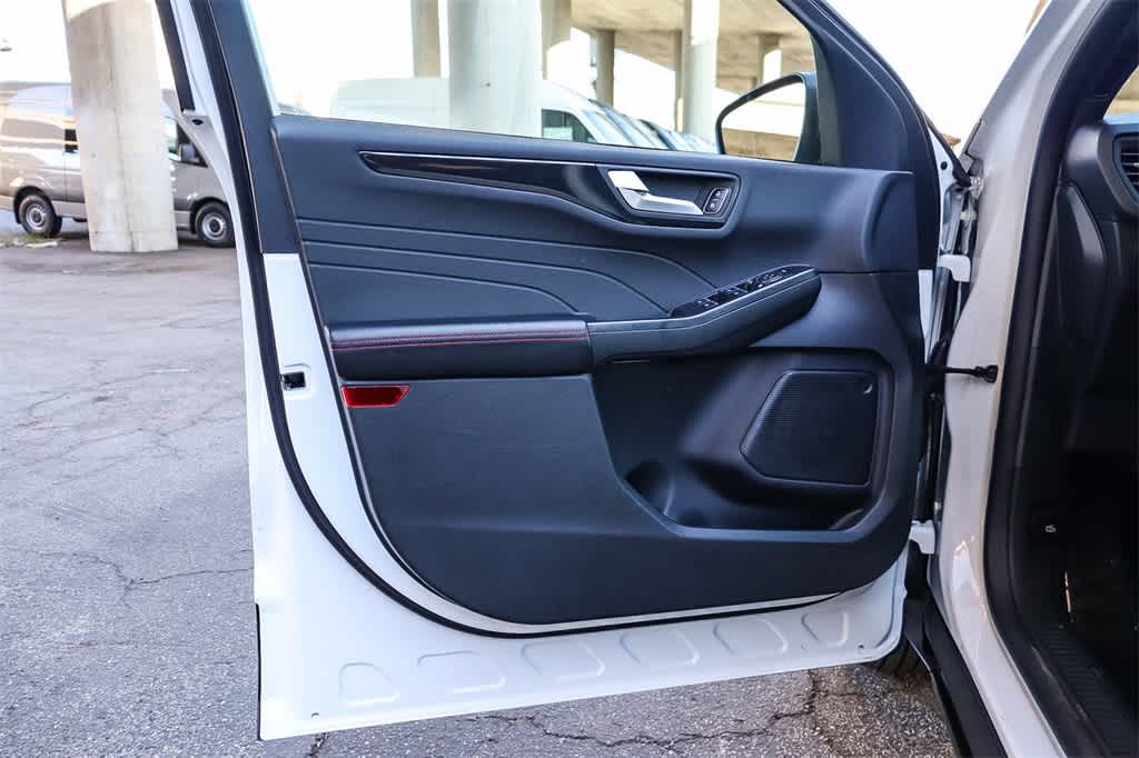 Thumbnail: 2025 Ford Escape - 22