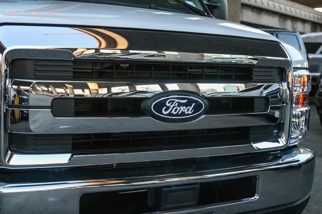 Thumbnail: 2026 Ford Econoline - 5