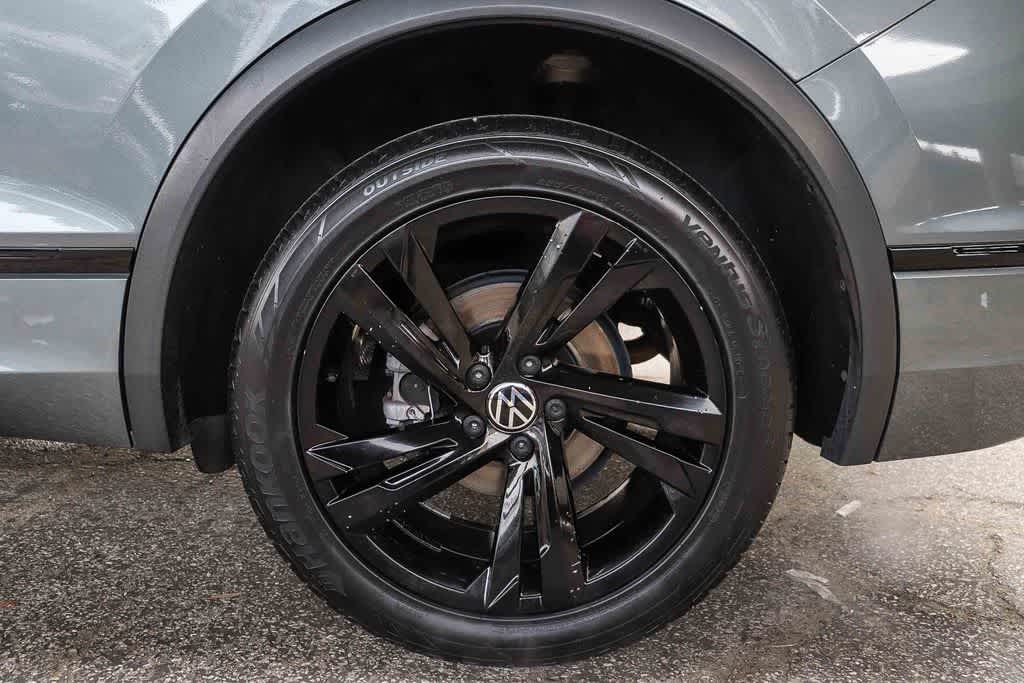 Thumbnail: 2023 Volkswagen Tiguan - 10