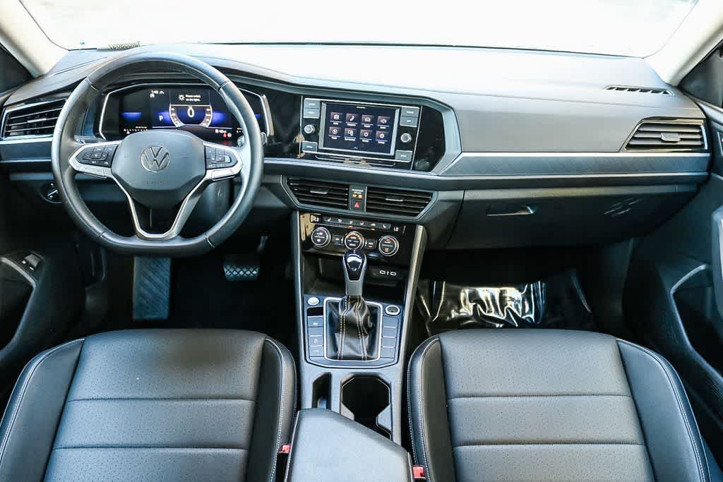 Thumbnail: 2024 Volkswagen Jetta - 12