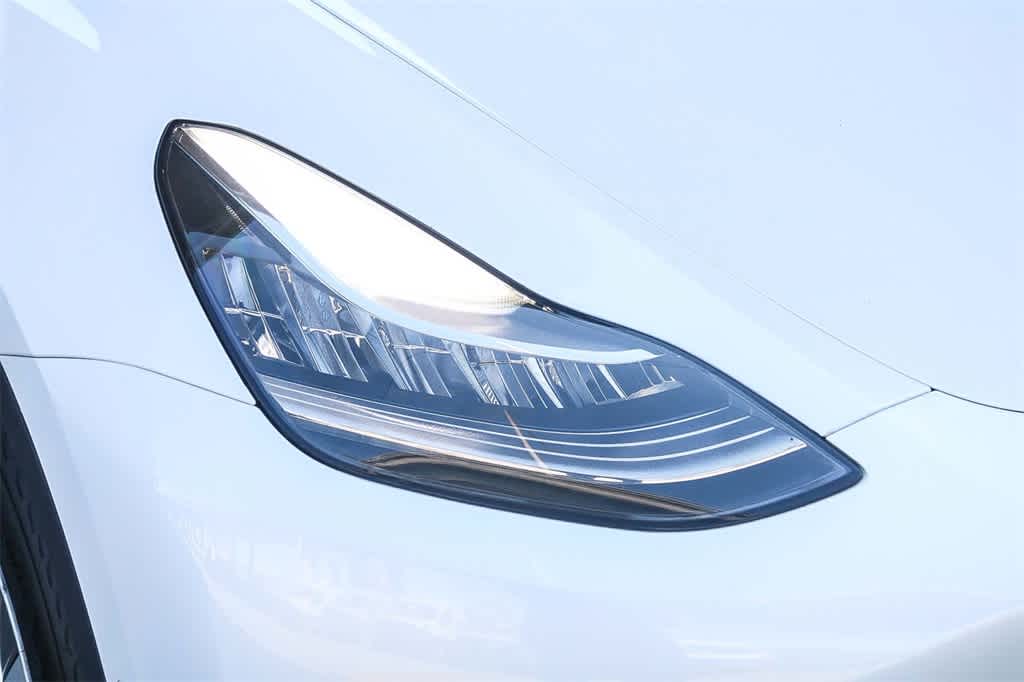 Thumbnail: 2021 Tesla Model Y - 4