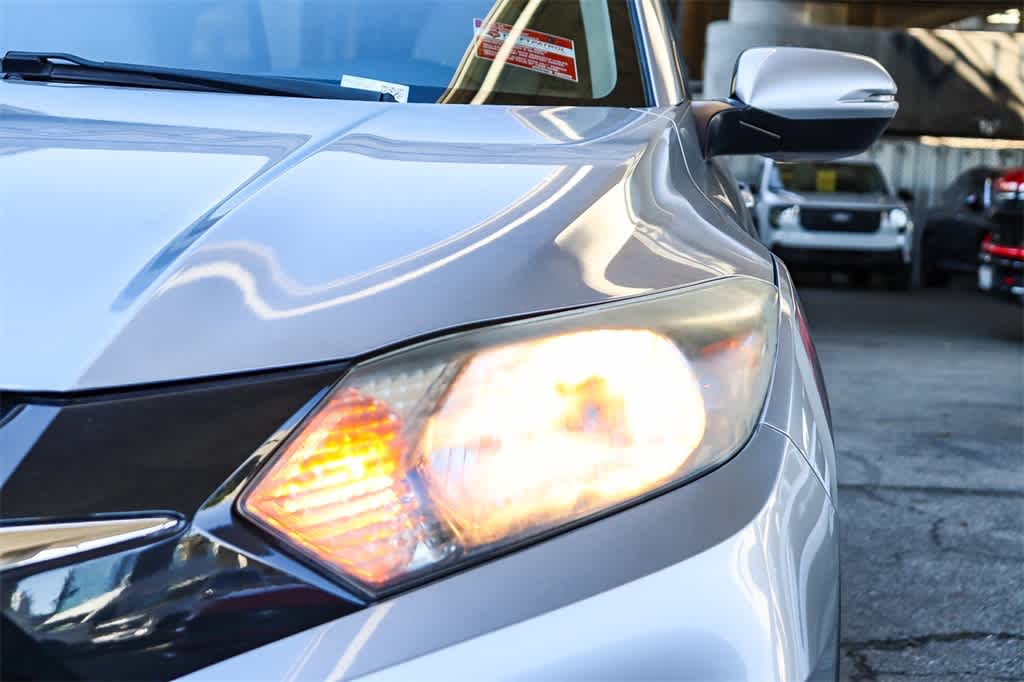 Thumbnail: 2017 Honda HR-V - 7