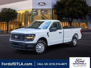Camioneta Ford F-150 XL 2026 con cabina regular