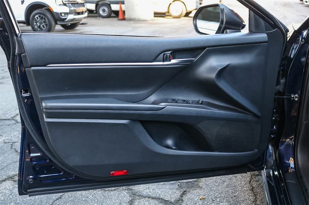 Thumbnail: 2022 Toyota Camry - 22