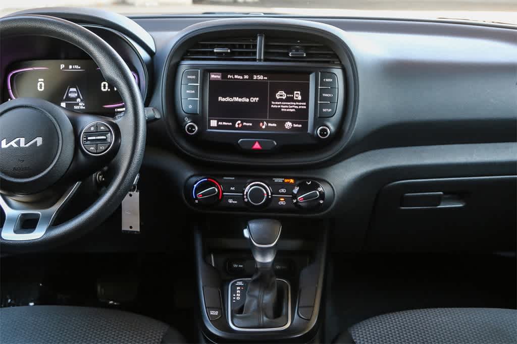 2023 Kia Soul LX 13