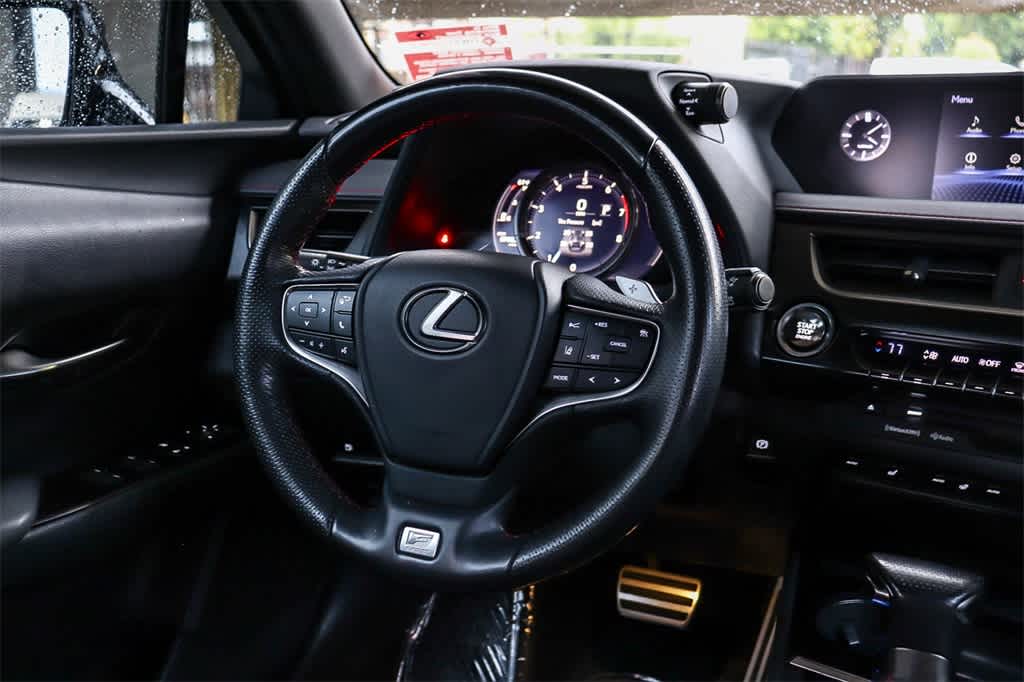 Thumbnail: 2019 Lexus UX - 15