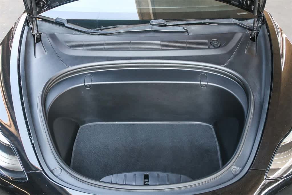 Thumbnail: 2018 Tesla Model 3 - 26