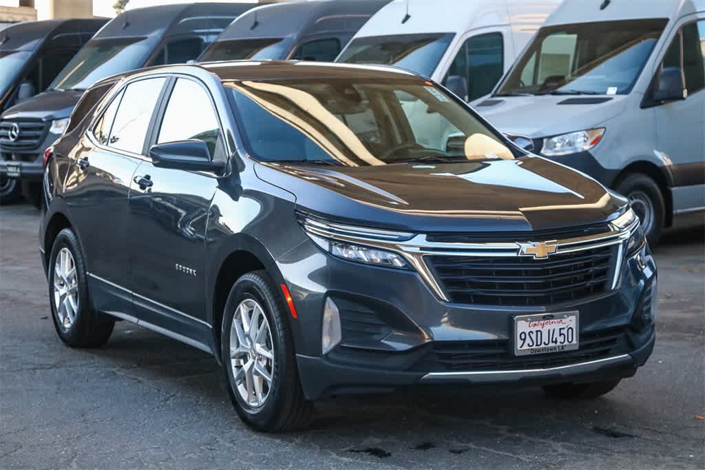 Thumbnail: 2022 Chevrolet Equinox - 3