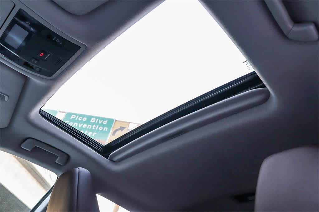 Thumbnail: 2016 Lexus RX - 27