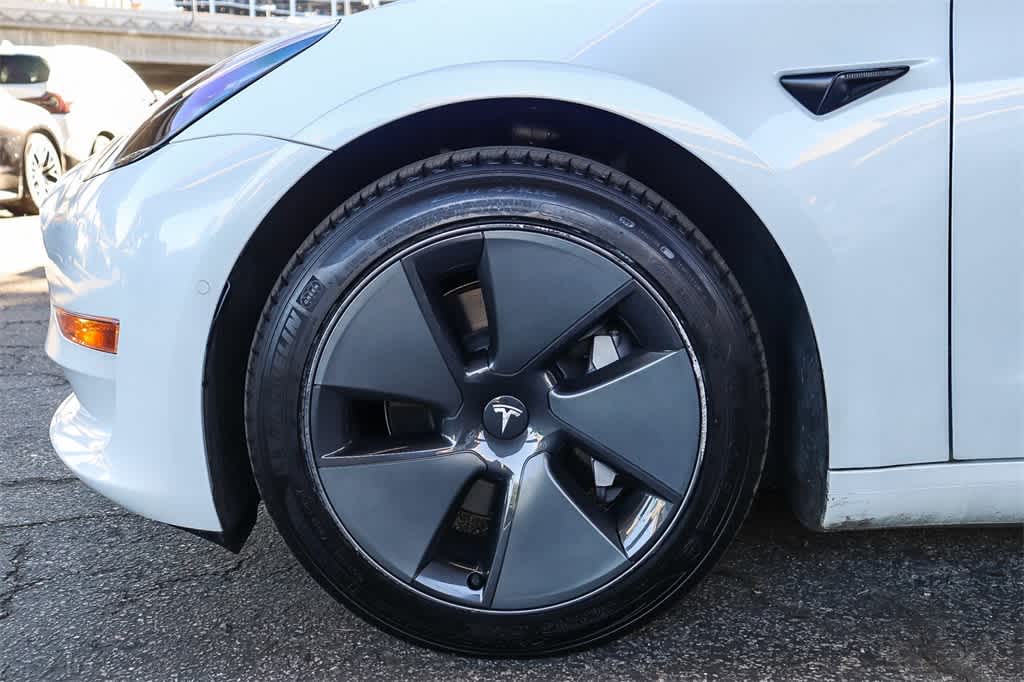 Thumbnail: 2021 Tesla Model 3 - 11