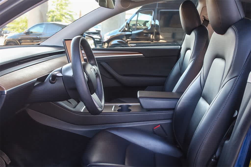 Thumbnail: 2022 Tesla Model Y - 17