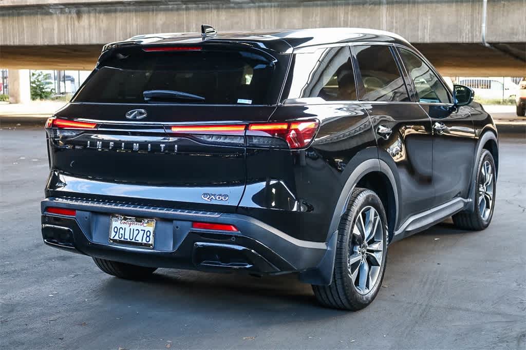 Thumbnail: 2023 INFINITI QX60 - 6