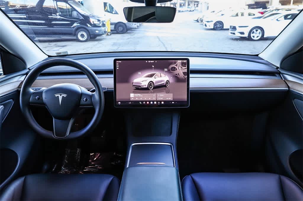 Thumbnail: 2025 Tesla Model Y - 12