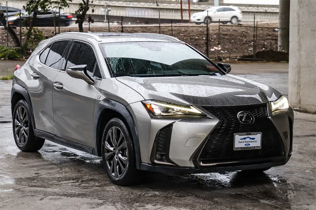 Thumbnail: 2019 Lexus UX - 3