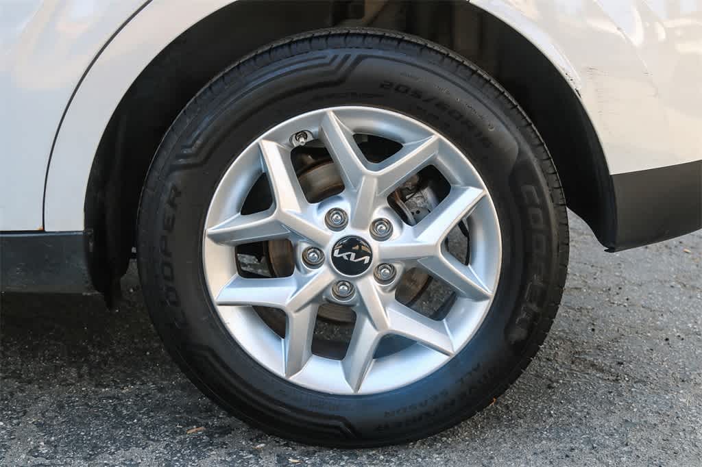 2023 Kia Soul LX 10