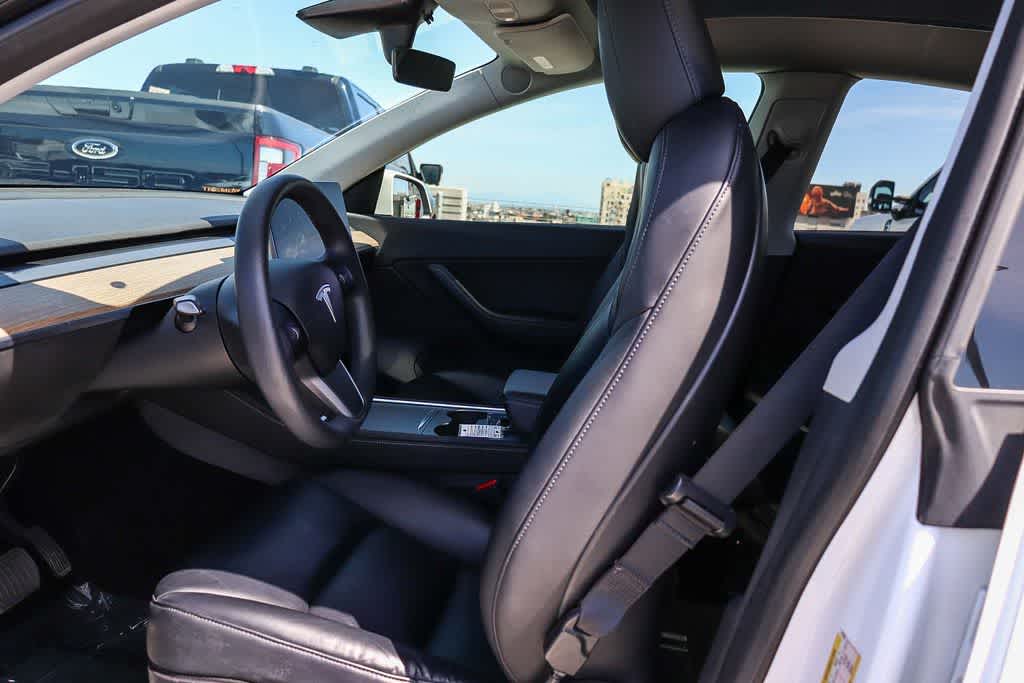 Thumbnail: 2021 Tesla Model Y - 16